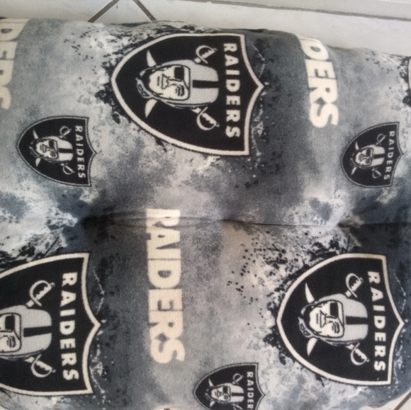 NWOT Raiders Dog bed new xlarge handmade - Picture 2 of 7